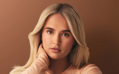 Molly Mae: Behind It All S02