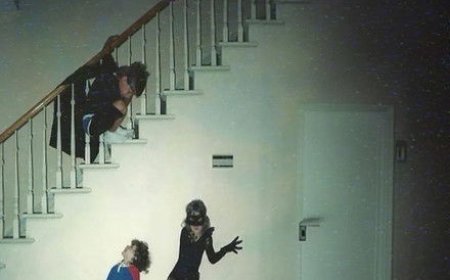 Don’t Come Upstairs (2025)